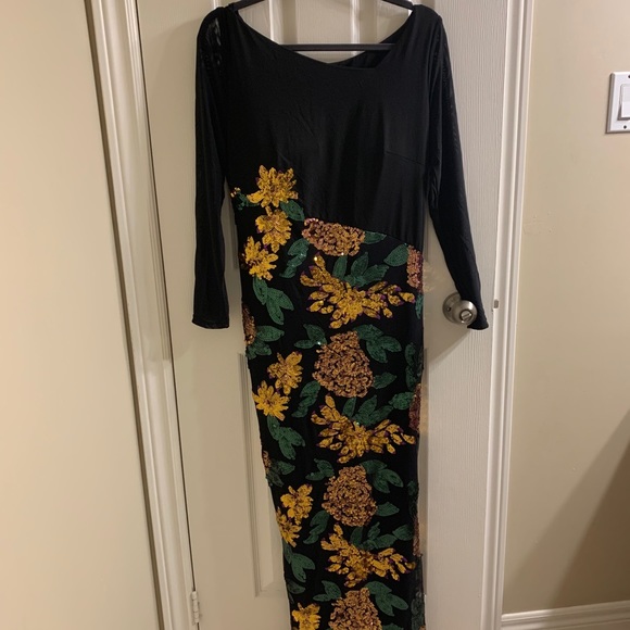 Gown - Picture 2 of 2